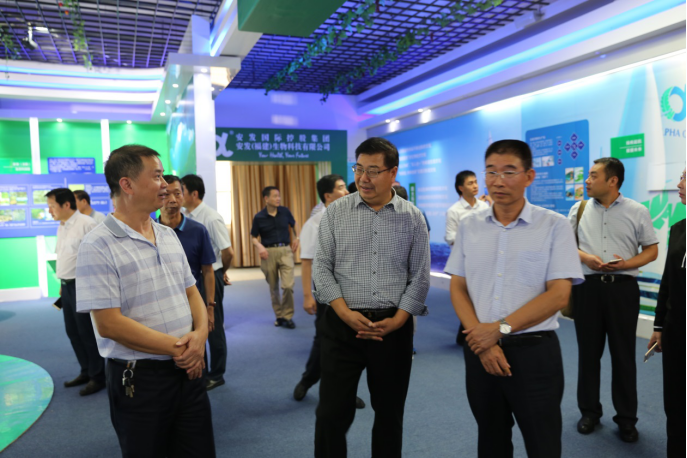 咸阳市党政代表团莅临安发生物考察，共谋发展思路