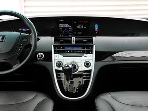 大7 MPV 2013款 2.0T 行政型