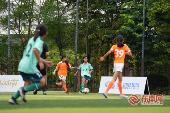 孩子们在比赛中增进了解、加深情谊(厦门警方供图)