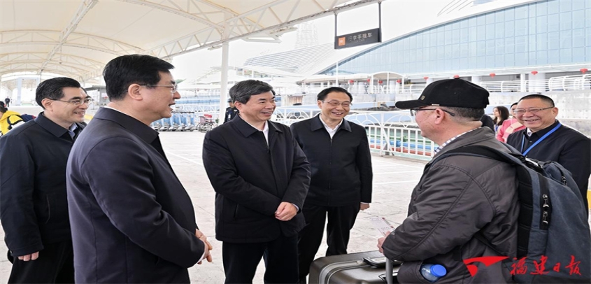 周祖翼赵龙在厦门调研节日消费、市场保供、文旅服务